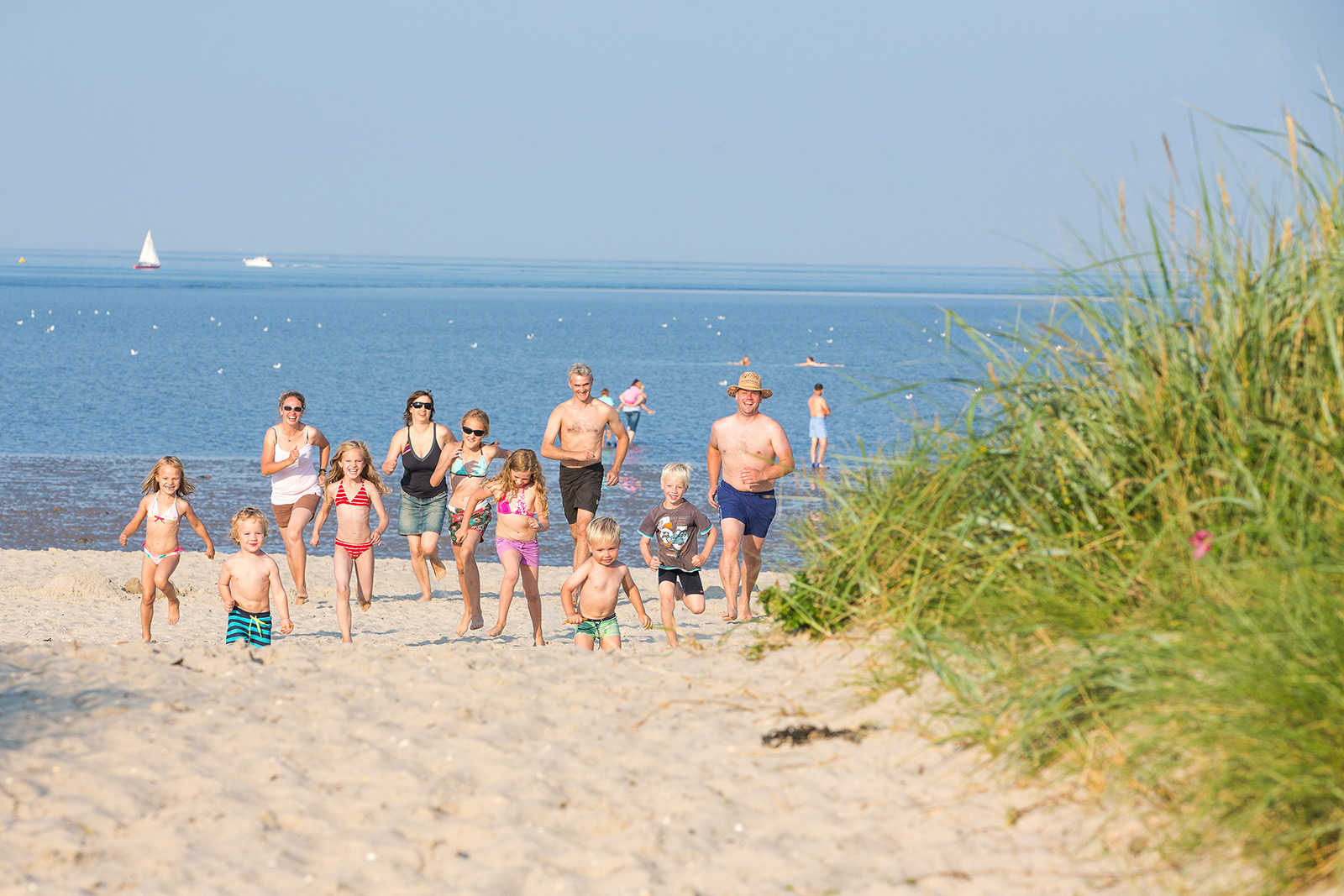 Familie_am_Strand_62P1200