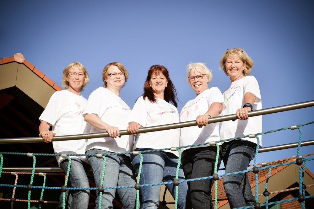 Team Kinderspielhäuser